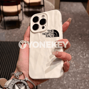 Apple modelli telefonlar üçin niýetlenen täze dizaýnly owadan çehollar.