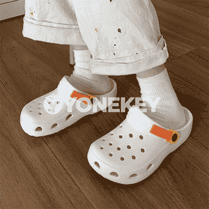Erkekler üçin niýetlenen arkasy açyk aýakgaplar