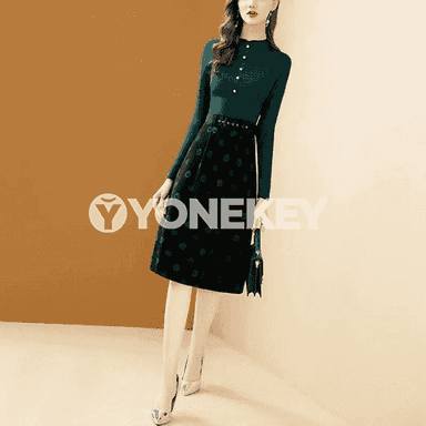 Gyzlar üçin ýubka+kofta.