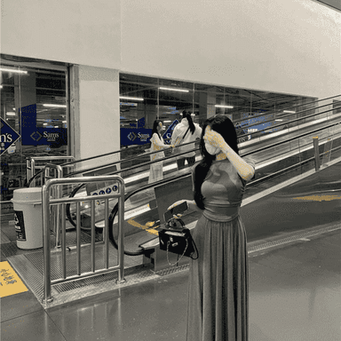 Gyzlar üçin niýetlenen futbolka+ýupka